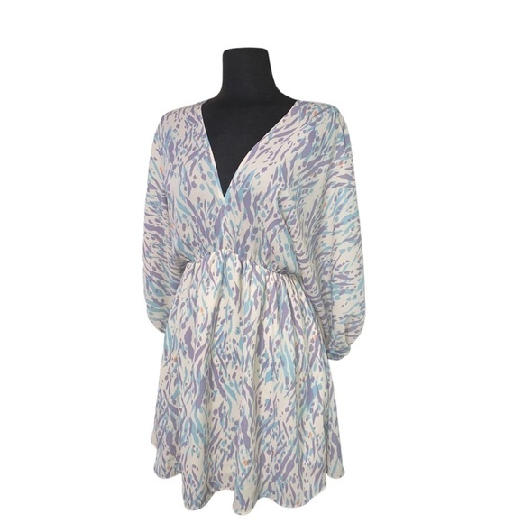 Tyche Casual Mini Dress  Plunge 3/4 Sleeves - Picture 2 of 7